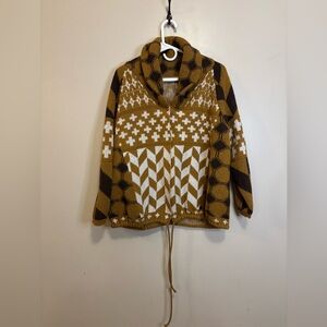 Geometric Patterned Mountain Collar Sweater